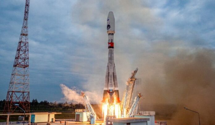НАСА: Неуспешната руска мисия остави 10-метров кратер на Луната