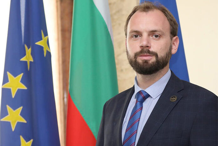 След скандала в „Пирогов”: Мустафа Емин подава оставка