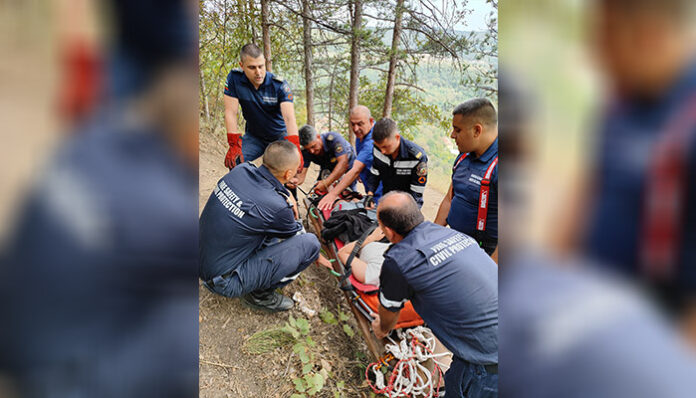 Студентка падна в пропаст, люлеела се на люлка над Търново