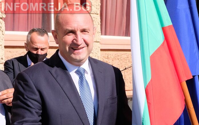 Радев: Единението и волята са пътят за постигане на националните идеали