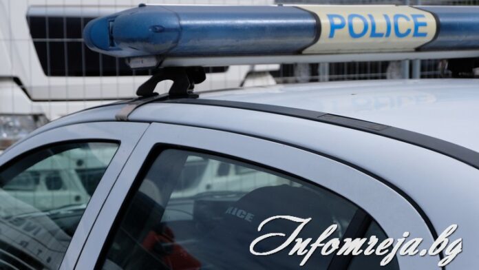 Арестуваха перничанин, посегнал на 48-годишната си сестра