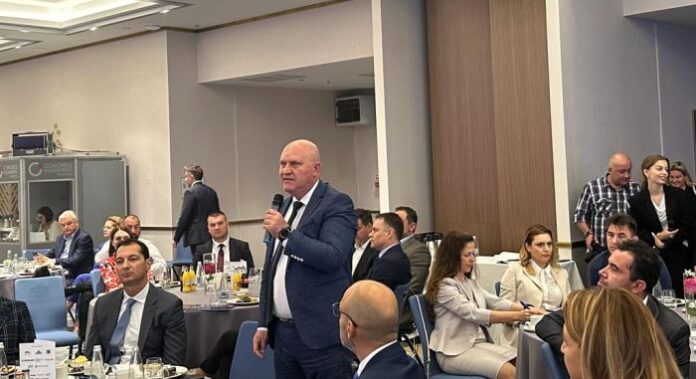 Дуалното обучение влиза в университетите