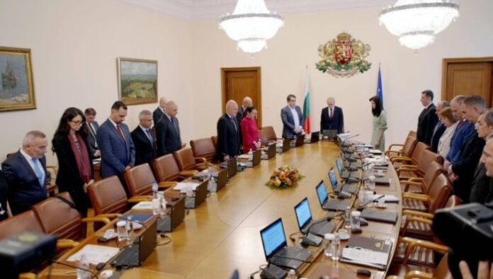 Правителството обяви 8 септември за ден на национален траур
