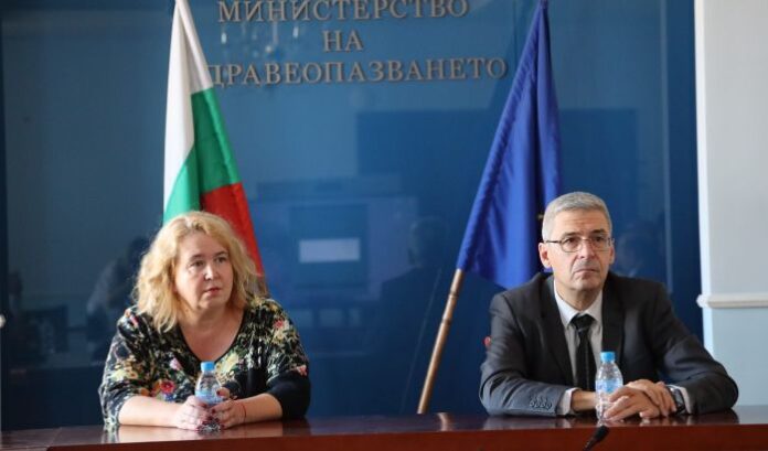 В Здравното министерство обсъдиха въвеждането на електронните рецепти
