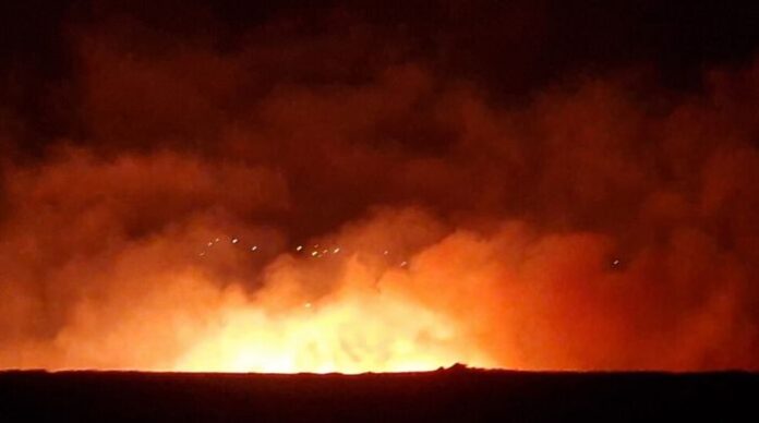 Пожар избухна в близост до военния полигон край Казанлък