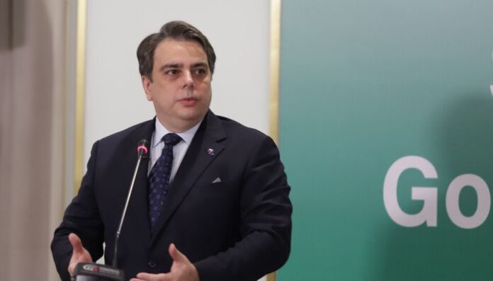Асен Василев: Бюджетът за 2024 година ще бъде съобразен с правителствената програма