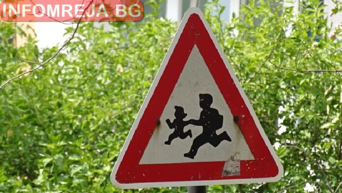 Кола блъсна дете в Стара Загора, водачката избяга