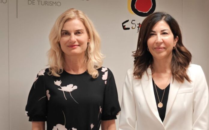 Зарица Динкова: България и Испания ще работят заедно за развитието на туризма