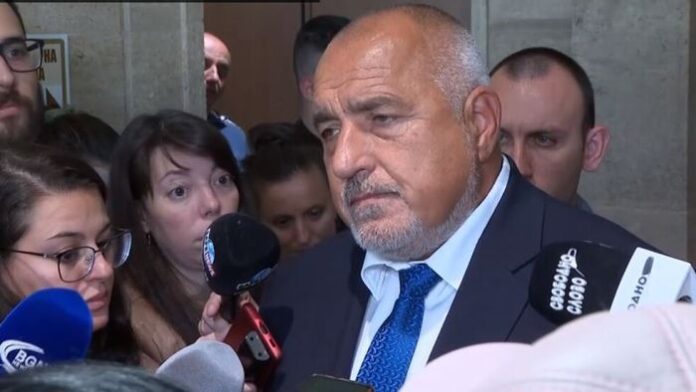 Борисов и Пеевски питат Денков как се изпълнява Споразумението с енергетиците