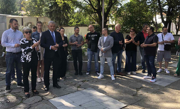 Кандидат-кметът Румен Томов раздаде войнишка боб чорба, приготвена в автентична котлова кухня
