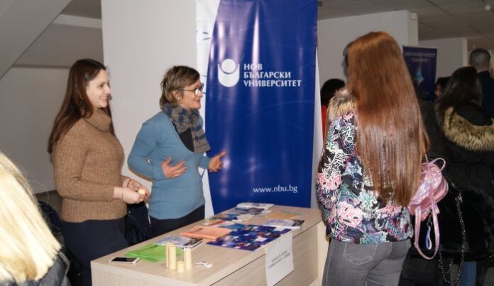 “Училището свърши – сега накъде?” отново в Дупница