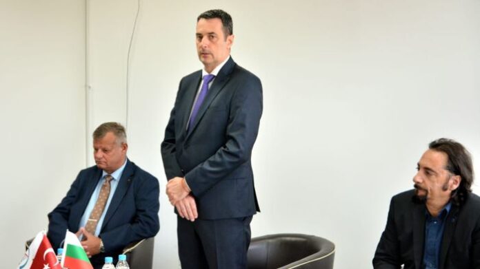 Гвоздейков: 64 влака на БДЖ ще бъдат оборудвани със система за сигурност