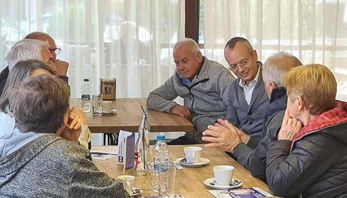Методи Байкушев в кв. "Ален мак": Ще разкрием звено за специални грижи за възрастните хора