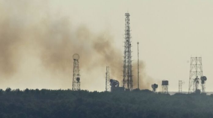 Израел евакуира град на границата с Ливан