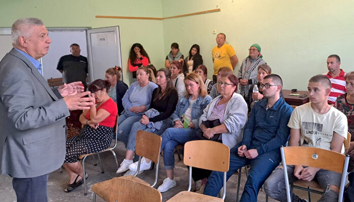 Николай Шушков се ангажира да помогне с узаконяването на къщите и имотите в Церово