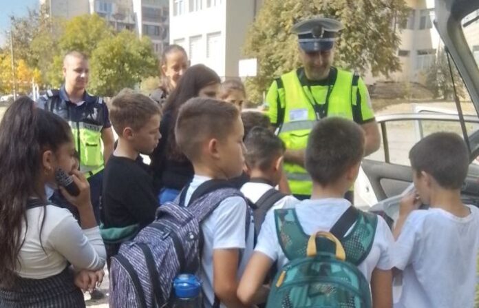 Започна втората учебна година за децата от Детското полицейско управление в Бобов дол