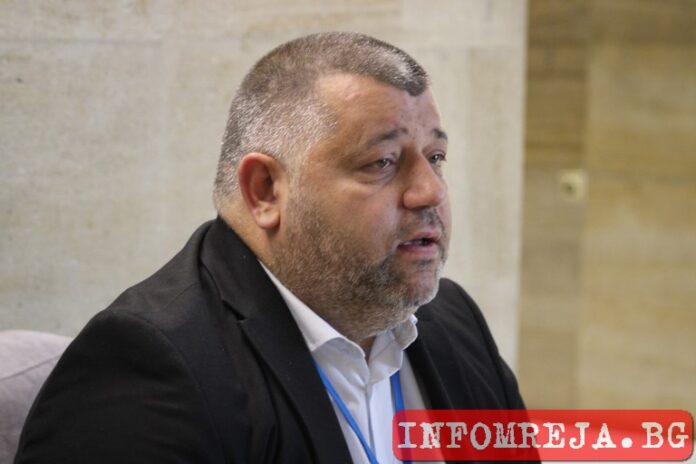 ОИК: Изборният ден в община Благоевград протича нормално