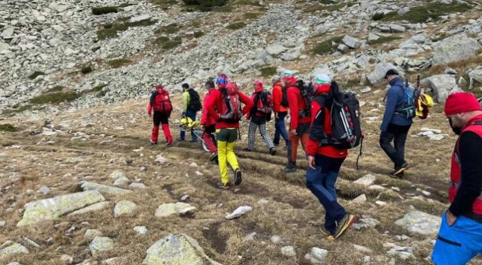 Планински спасители от Банско и Разлог помогнаха на пострадала в Пирин