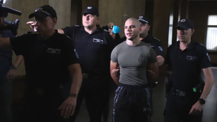 Отложиха делото на прокурорския син от Перник, свидетели не се явиха