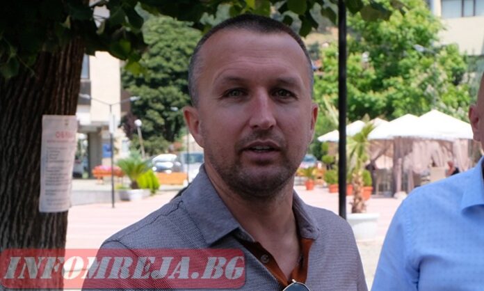 Докато другите правят кампания, кметът на Белица работи усилено