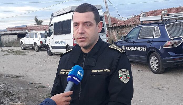 Акция в Казанлък след нападение над полицай