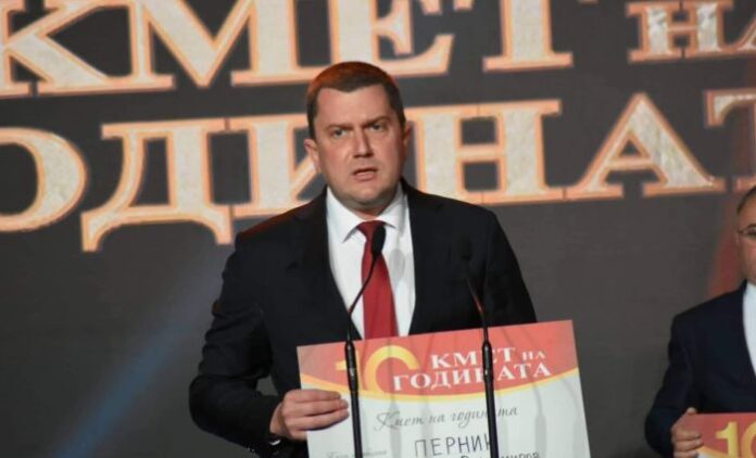 Категорична победа за Станислав Владимиров в Перник