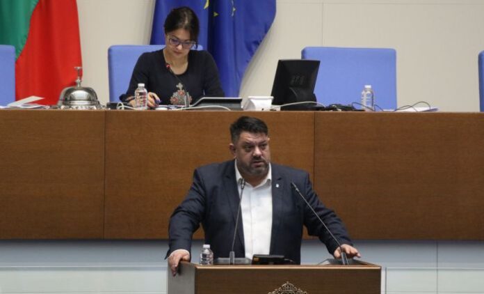 Зафиров: БСП иска анкетна комисия, защото властта не даде отговор за окървавения протест