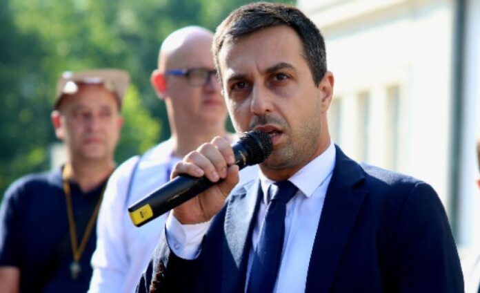 Кандидатът на "Възраждане" за кмет на София се отказва от депутатското си място, влиза в СОС