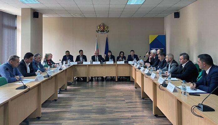 Новоизбраните кметове в Кюстендилско се срещнаха с областния управител