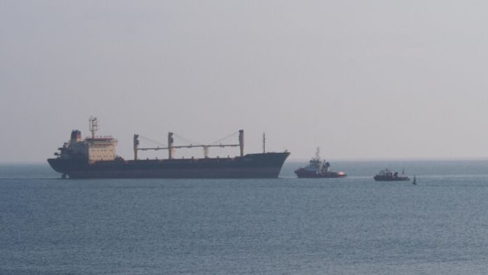 Два кораба са се сблъскали в Черно море източно от нос Шабла, няма пострадали