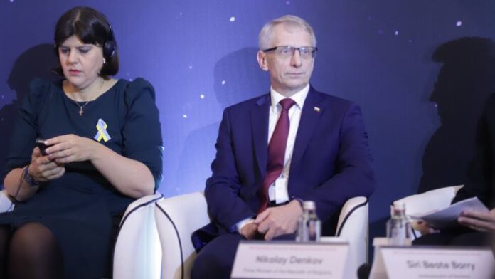 Денков: Всеки преход има нужда от герои, България не намери своя Фалконе и своята Кьовеши