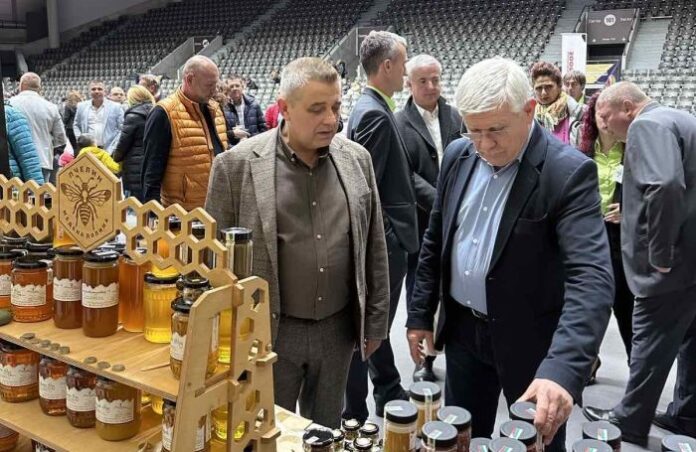 Облекчават мерките за храни от животински произход на фермерските пазари