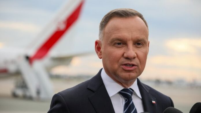 Преди среща с Байдън полският президент Дуда се разминал с авиокатастрофа