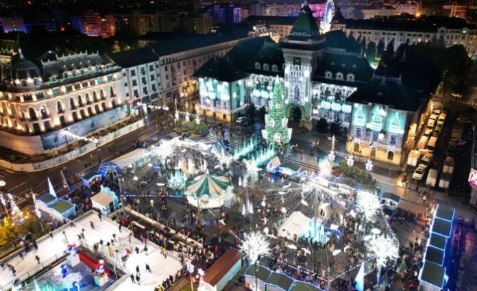 Коледната елха в Крайова е най-красивата в Европа