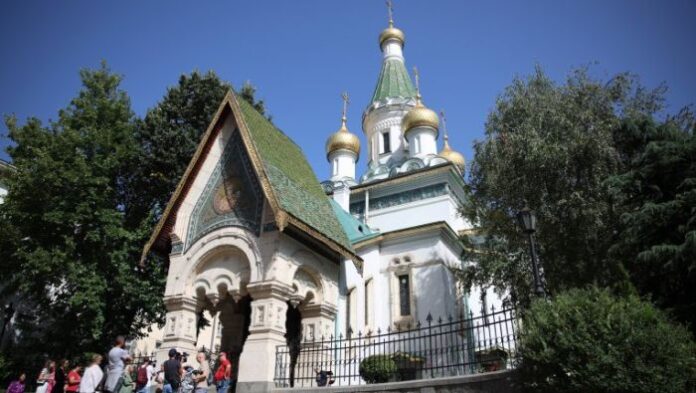 Москва: Акт на враждебност са претенциите на София към Руската църква