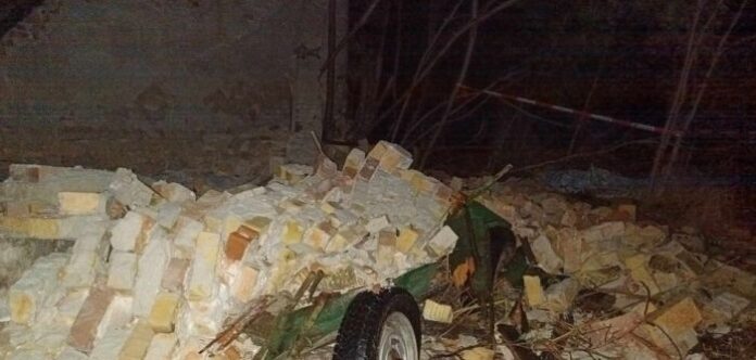 Двама загинали след бурята в страната