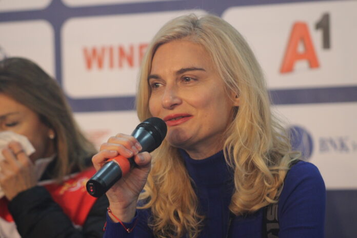 Динкова: Преговаряме с Брюксел за удължаване на 9-процентната ставка за туроператорите