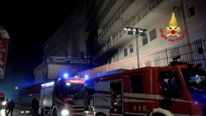 Трима загинали при пожар в болница в покрайнините на Рим