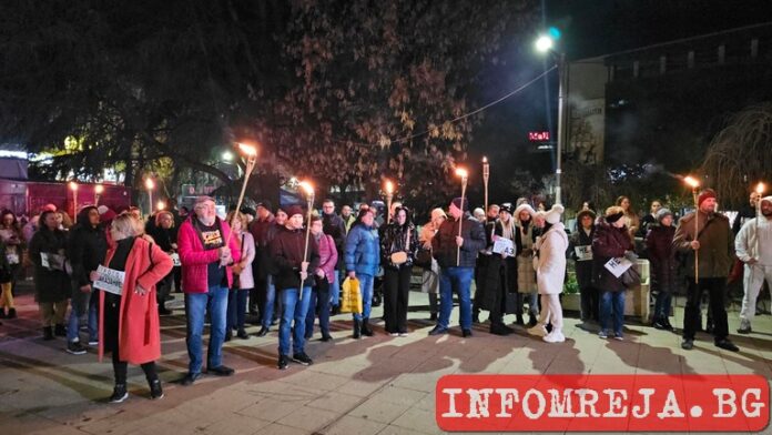 Благоевград иска правосъдие на светло! Стефка Терзийска поведе шествие за НЕнасилие