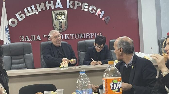 Трима получиха приз „Служител на годината“ в Община Кресна