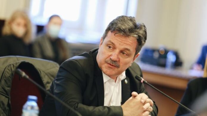 Симидчиев: Честата смяна на министри пречи на стратегическите политики в здравеопазването