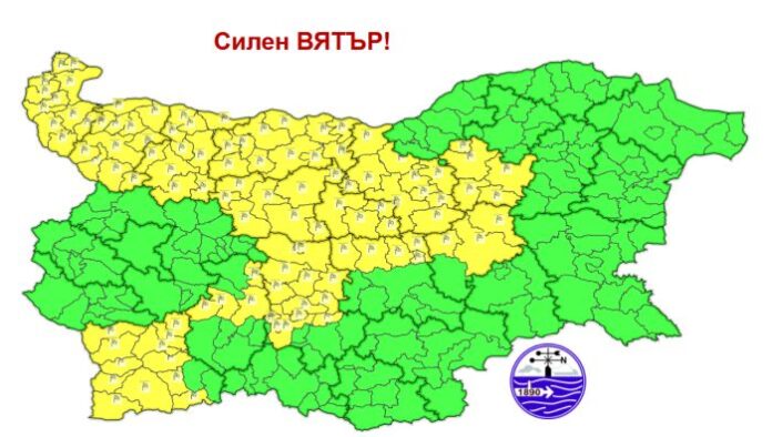 Времето днес: Жълт код за силен вятър за 14 области