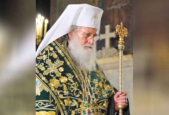 Състоянието на патриарх Неофит се подобрява