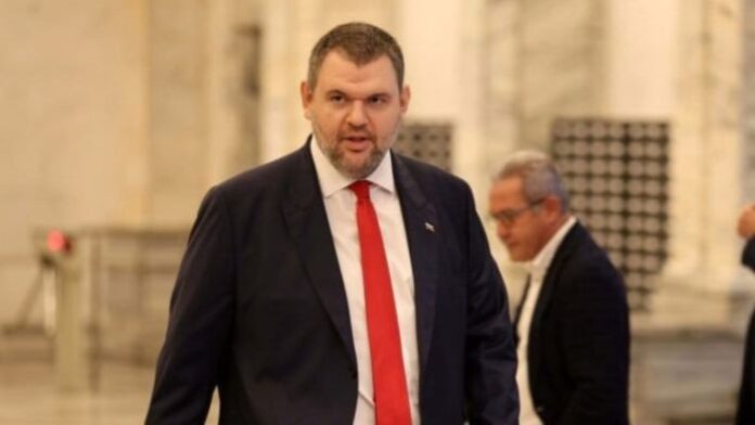Пеевски сигурен на 100% за бюджета и новата Конституция