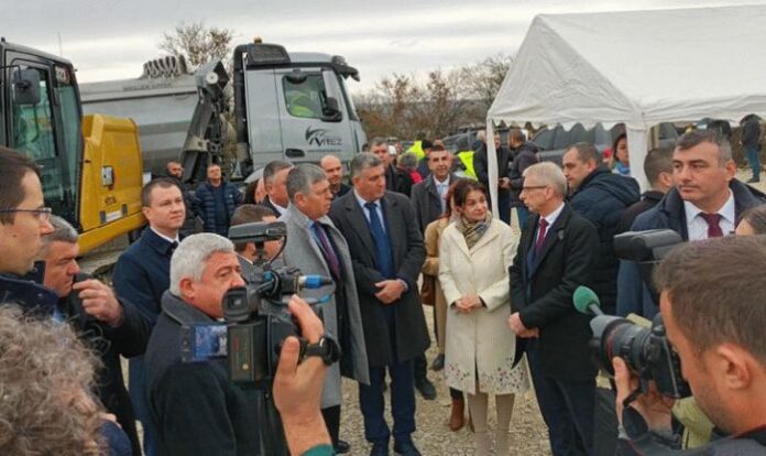 Изграждането на автомагистрала Русе - Велико Търново стартира край Ценово