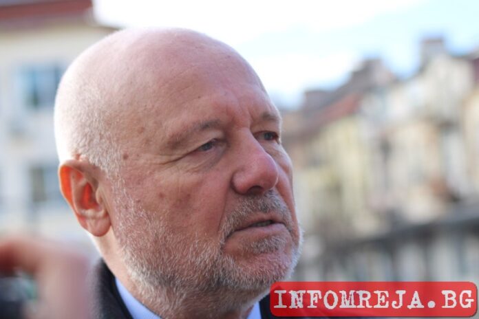 България става регионален център за ремонт на „Страйкър“