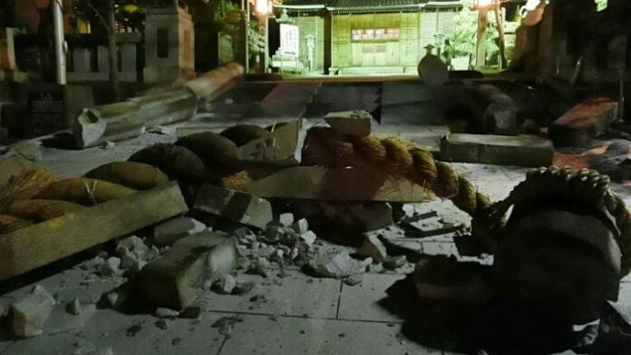 Земетресението в Япония: Броят на жертвите расте, има опасност от свлачища