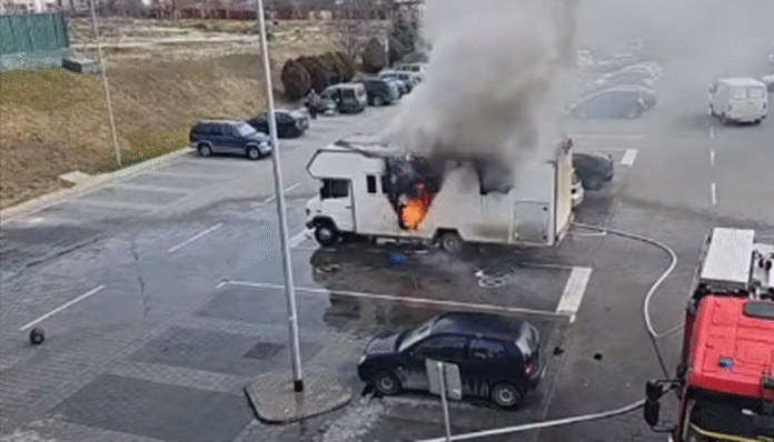 Дете е обгазено при пожар на кемпер в Сандански