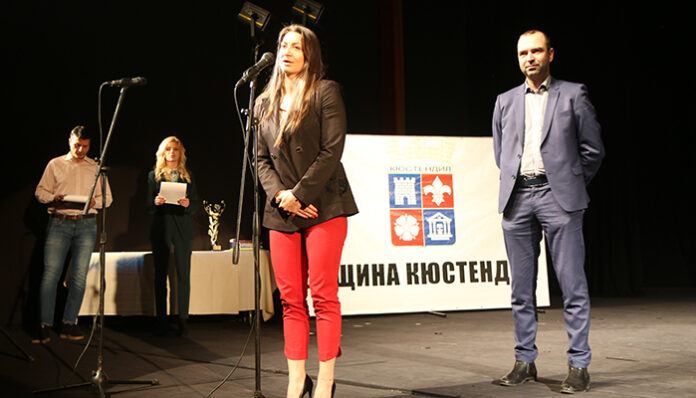 Стартира подписка за удостояването Евелина Николова като почетен гражданин на Кюстендил