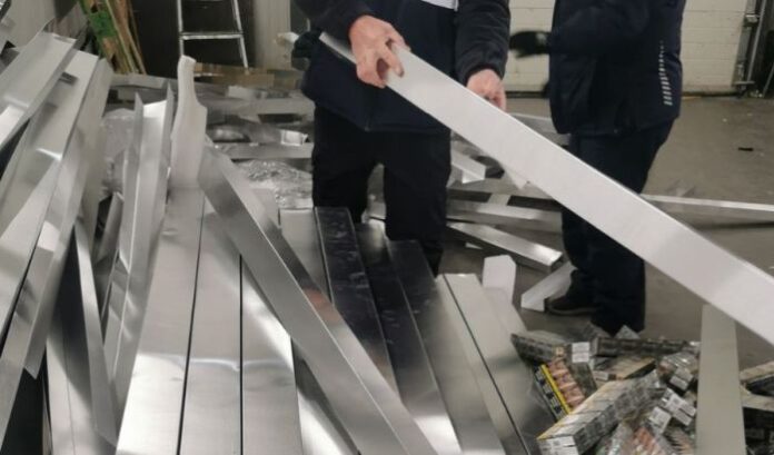 Откриха контрабандни цигари в метални профили на МП Капитан Андреево